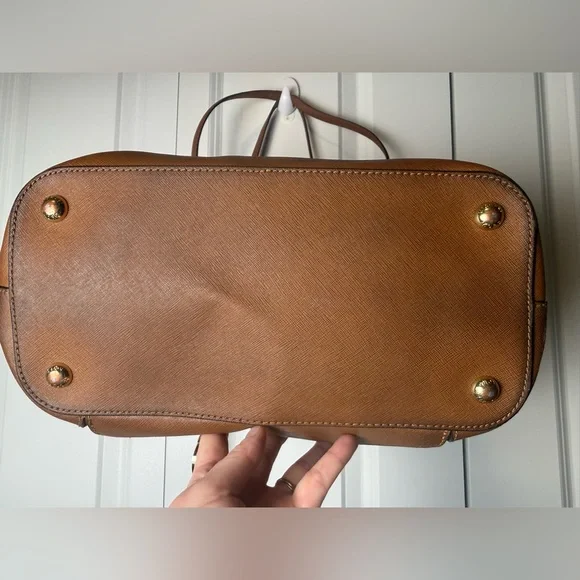 Micheal Kors jet set tote - Picture 6 of 15